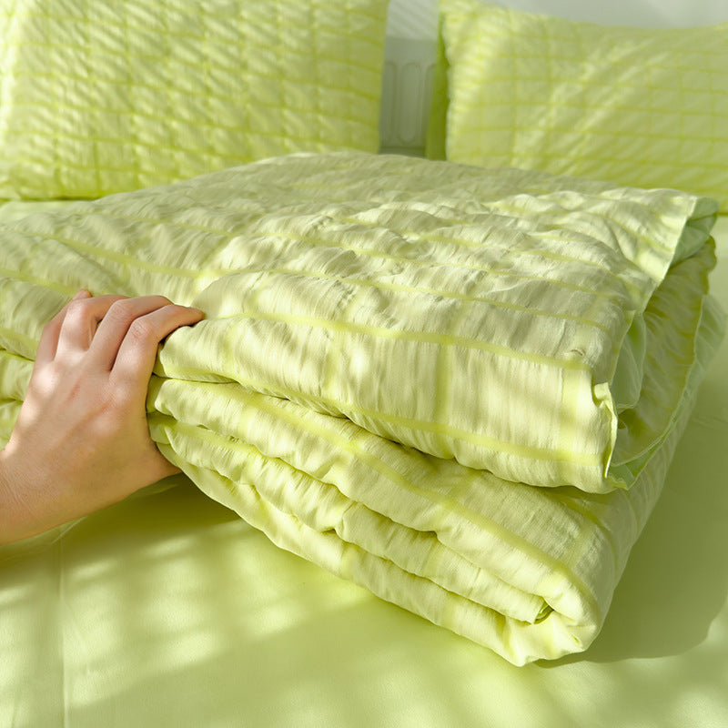 Lightweight Summer Cooling Quilt — Soft Breathable Bedding