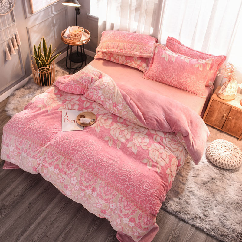 Printed Bedding Set — Modern Patterned 4-Piece Bedding