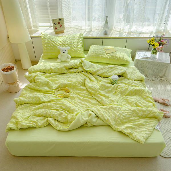 Lightweight Summer Cooling Quilt — Soft Breathable Bedding
