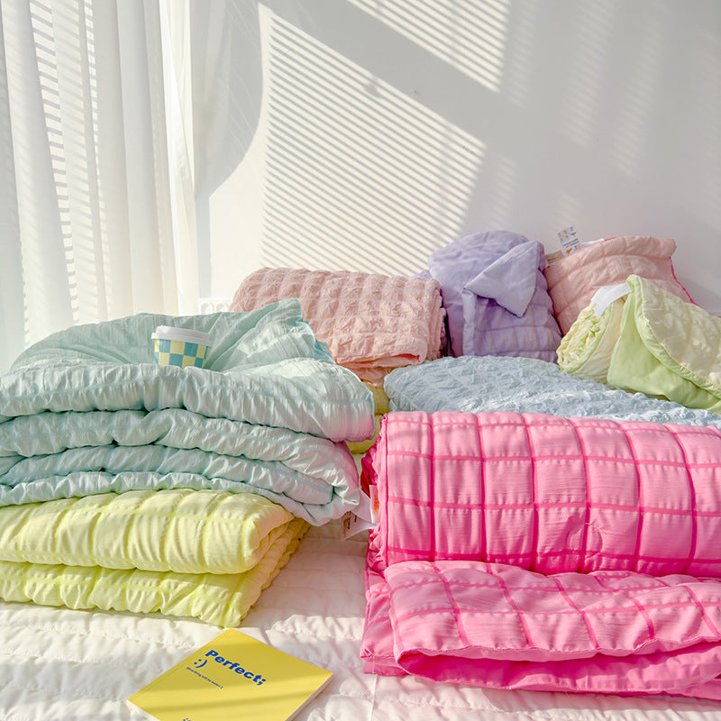 Lightweight Summer Cooling Quilt — Soft Breathable Bedding
