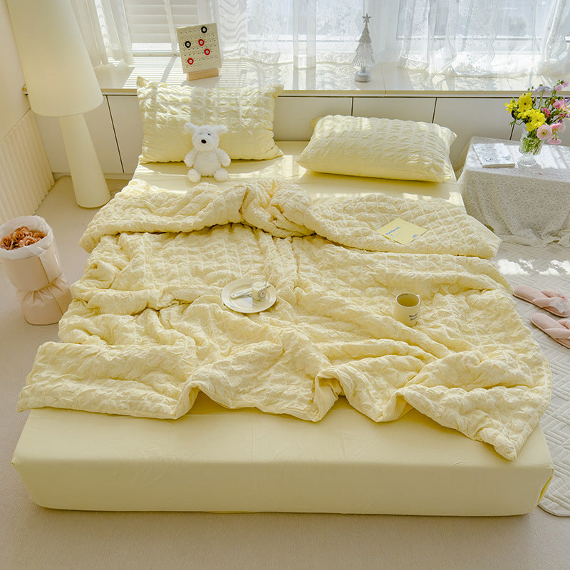 Lightweight Summer Cooling Quilt — Soft Breathable Bedding
