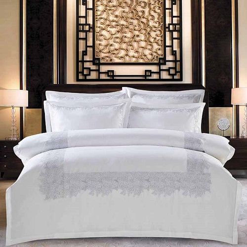 Four-Piece Cotton Bedding Set — Soft Twill Duvet & Sheets