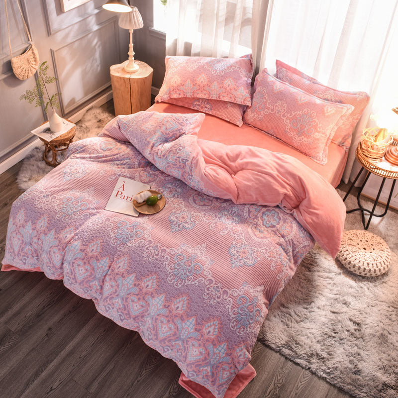 Printed Bedding Set — Modern Patterned 4-Piece Bedding