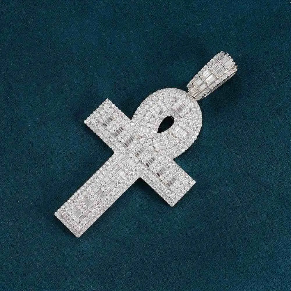 Iced-Out Cubic Zirconia Heart Pendant Necklace – Hip Hop Statement