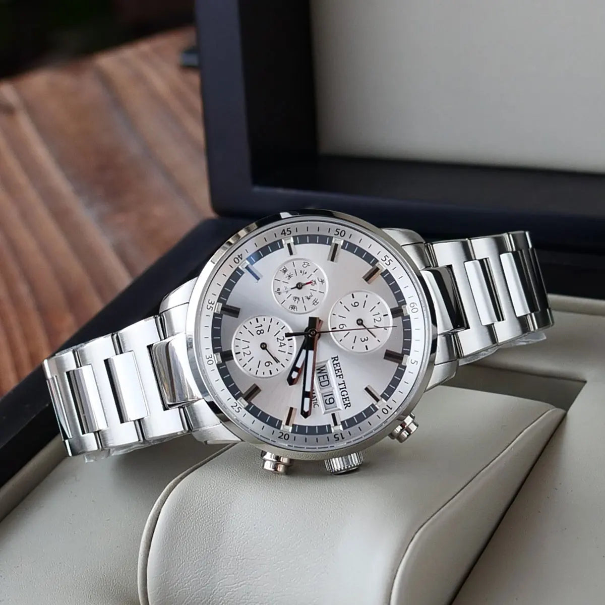 Reef Tiger Blue Chronograph Automatic Watch — Sapphire, 10BAR, 40mm