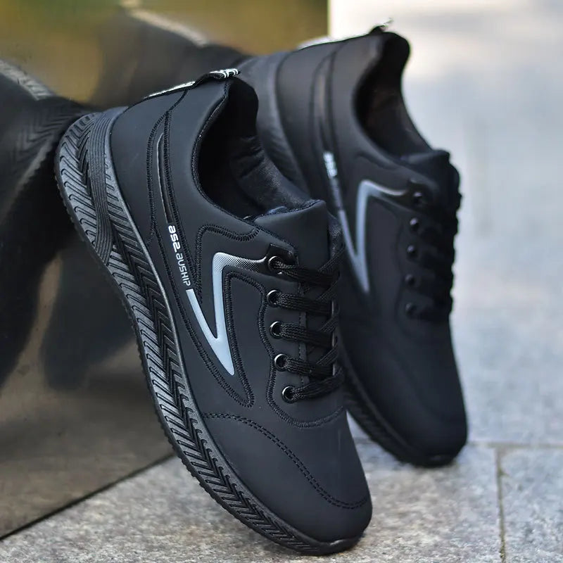Men's Waterproof Anti-Slip Low-Top Running Shoes
