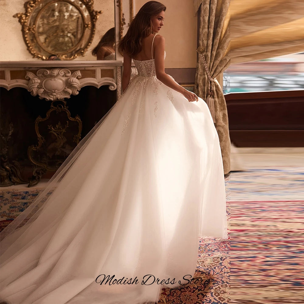 Elegant Spaghetti Straps Straight Bridal Gowns Customized Sequined and Beading Wedding Dress Sweetheart Tulle Vestido De Novia