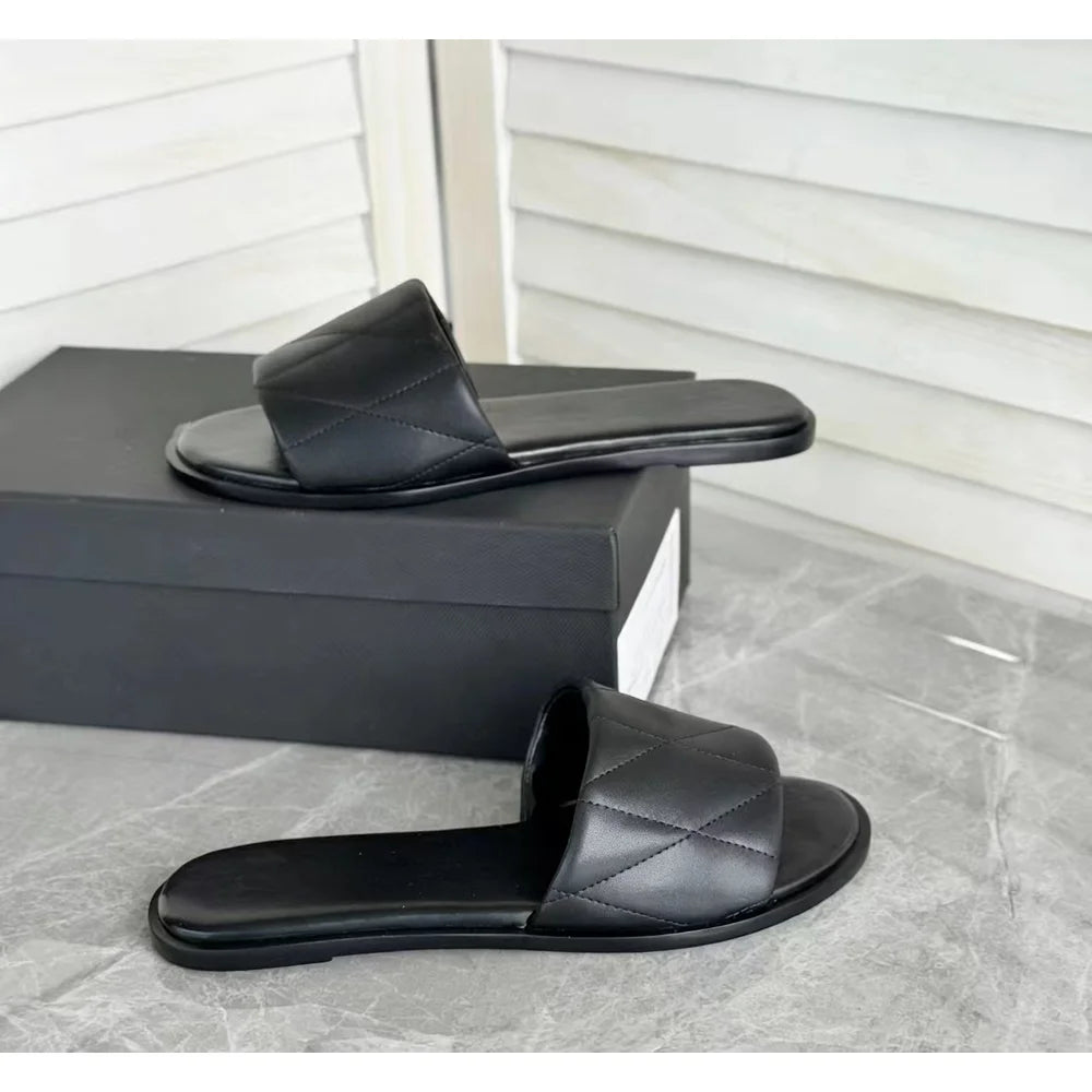 Early Spring New Fashionable And Versatile Flat Casual Slip-on Sandals For Beach Vacation And Outdoor Wear