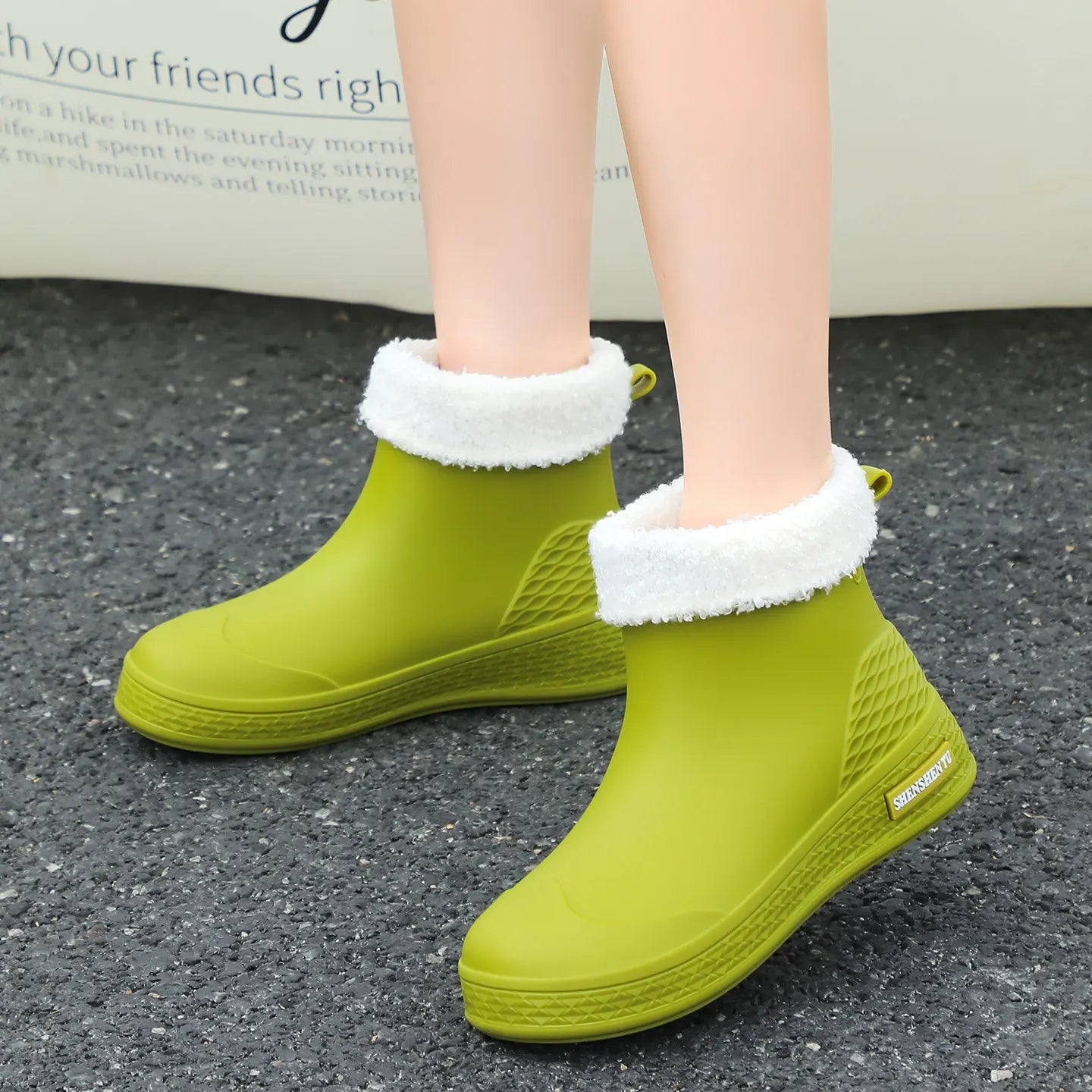 Short rain boots for women, waterproof, anti-slip, lined, suitable for rainy weather,  comfortable, kitchen work, rubbershoes