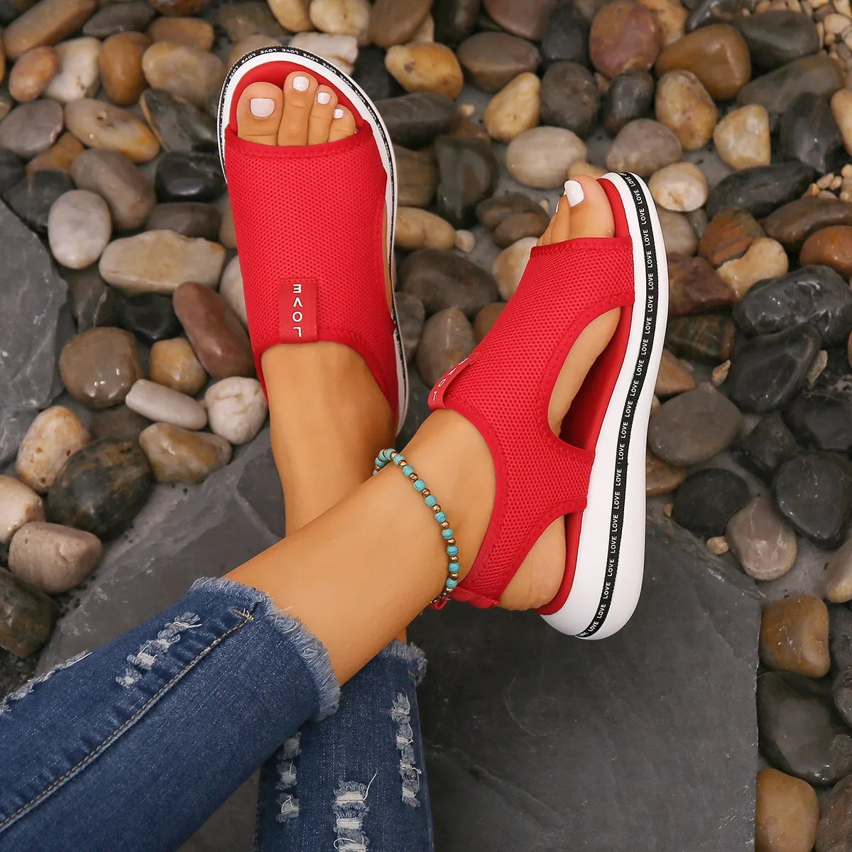Summer women's sandals Fashionable European American women shoes Large-sized flat women's sandals flying weave sandals for women