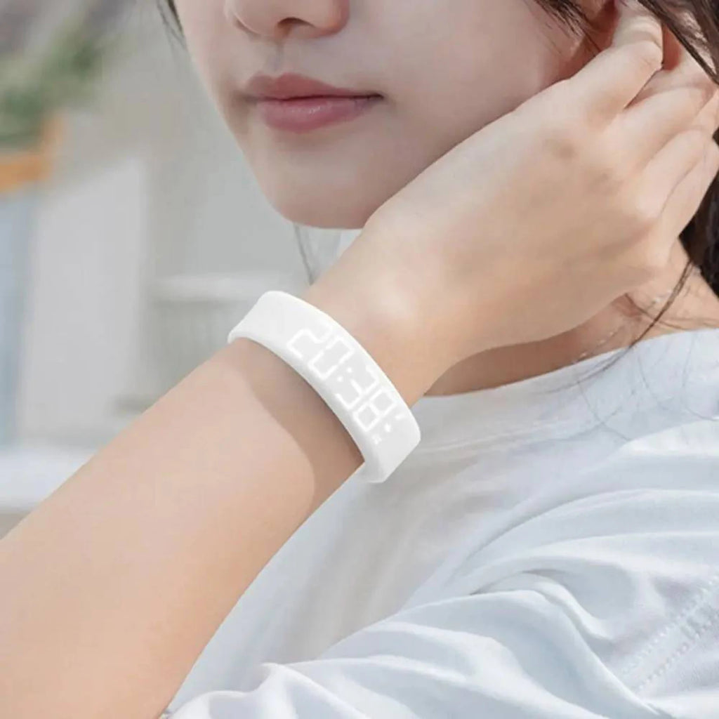 Silent Vibrating Alarm Wristband — Waterproof Step Counter for Students