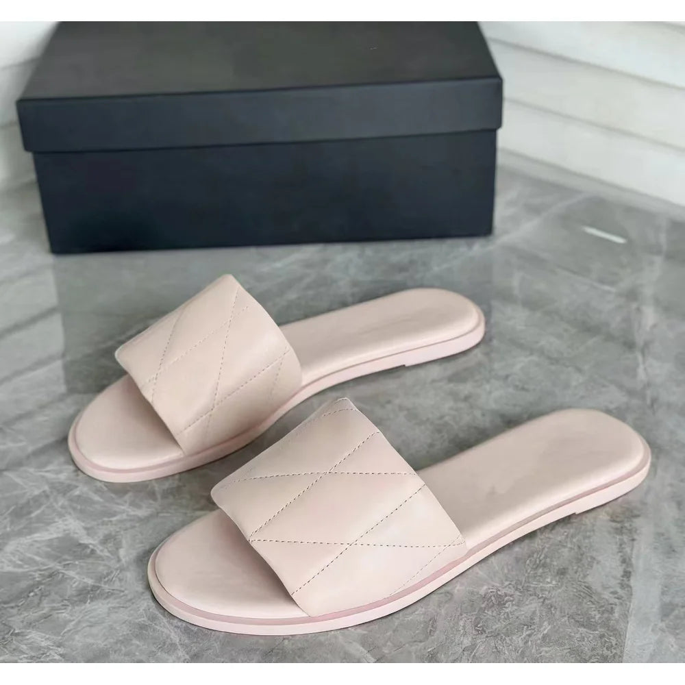 Early Spring New Fashionable And Versatile Flat Casual Slip-on Sandals For Beach Vacation And Outdoor Wear