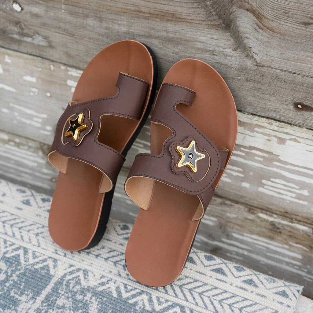 Women's Fashion Sandals with Elegant Star Detail Comfortable Slip-On Flat Bottom Shoes Gold Decorative Buckle Stylish Footbed